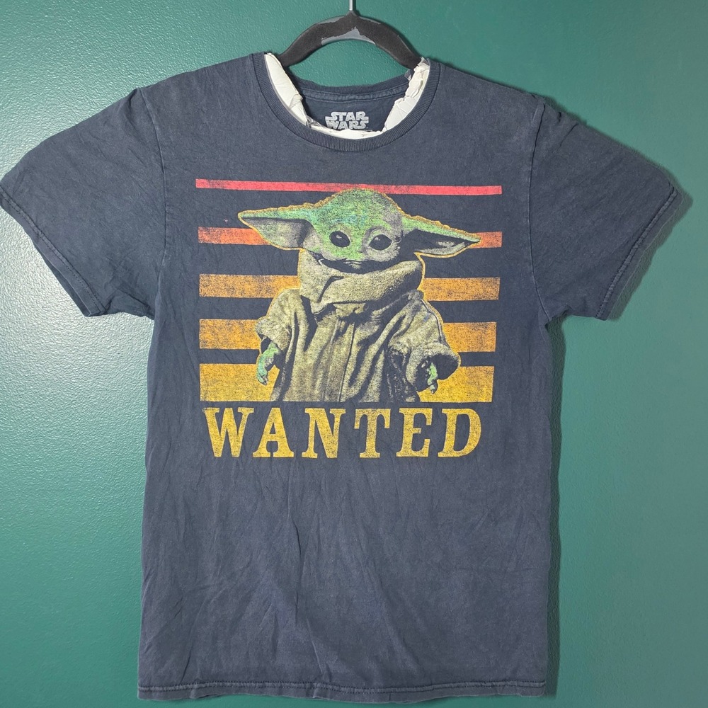 Star Wars The Mandalorian Baby Yoda Grogu Wanted Poster Graphic T-Shirt Small